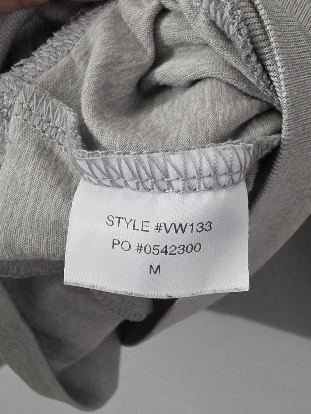 Vuori Daydream Crew Long Sleeve Activewear Top Light Heather Gray Womens Medium - Picture 7 of 8